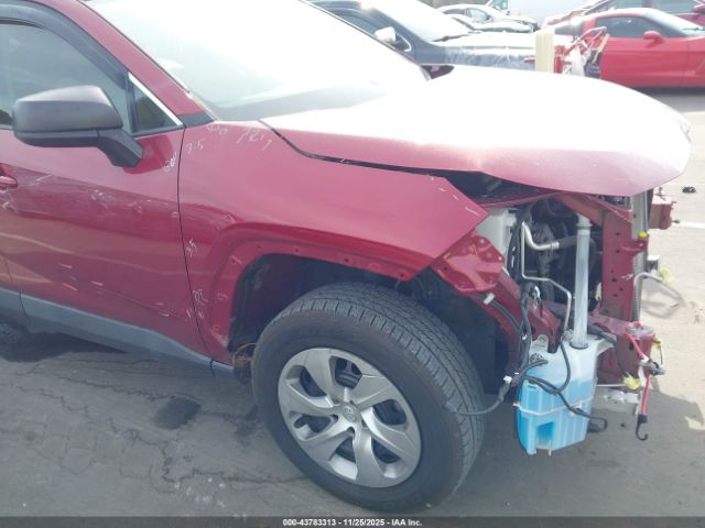 Toyota RAV4 Le Image 16