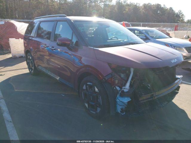  Salvage Kia Carnival