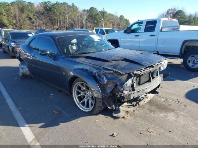  Salvage Dodge Challenger