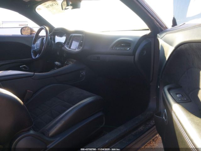 Dodge Challenger Image 9