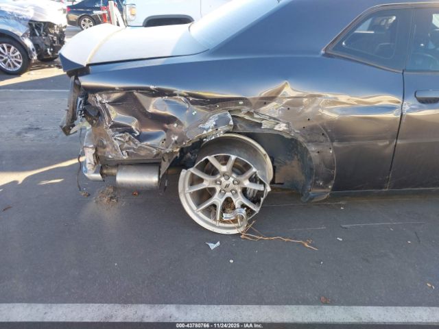 Dodge Challenger Image 12