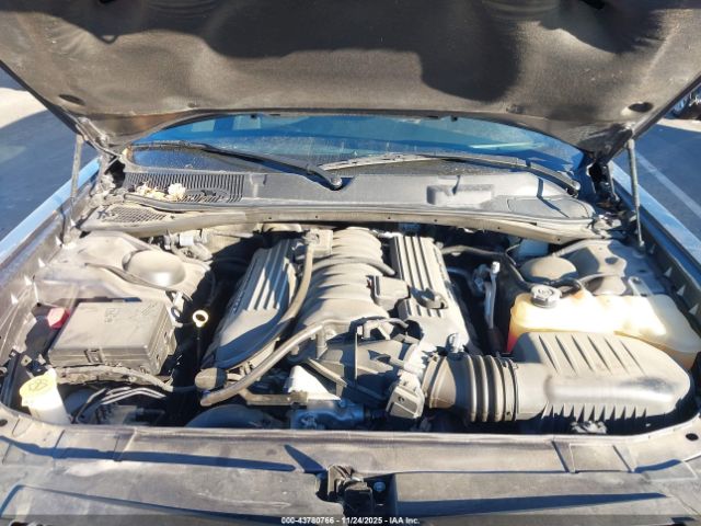 Dodge Challenger Image 10