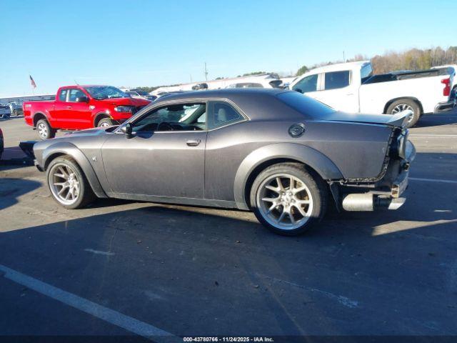 Dodge Challenger Image 16