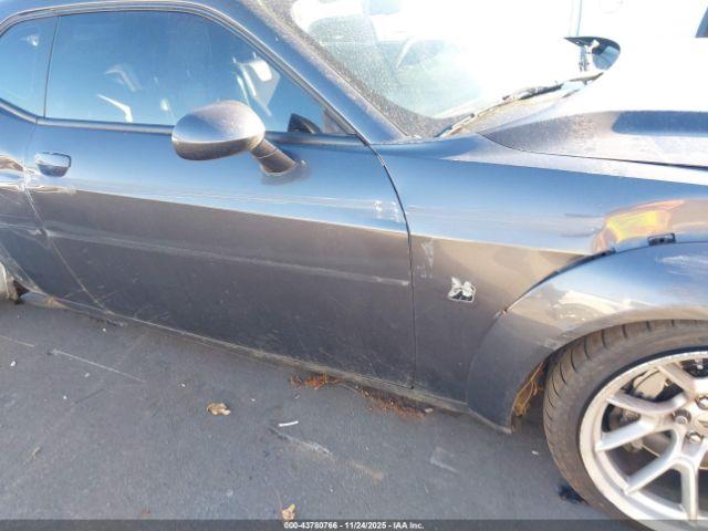 Dodge Challenger Image 17