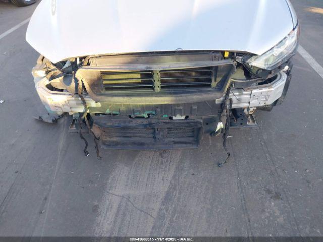 Ford Fusion Se Image 6