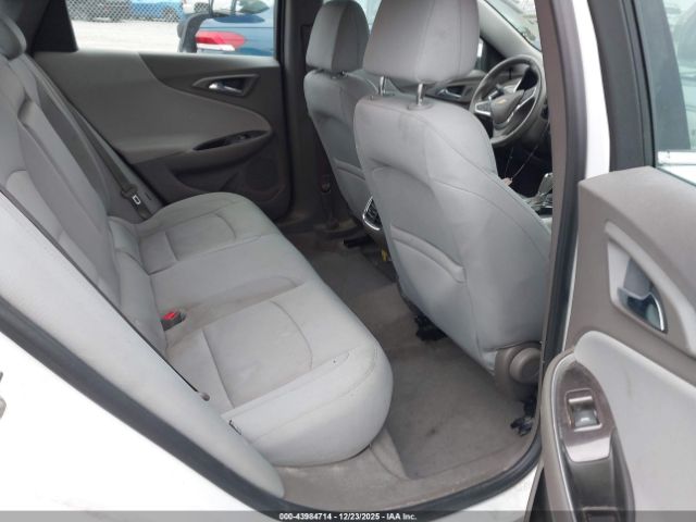 Chevrolet Malibu 1lt Image 9