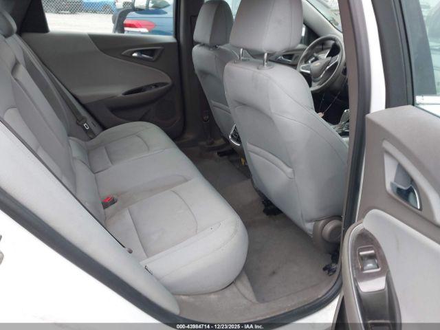 Chevrolet Malibu 1lt Image 9