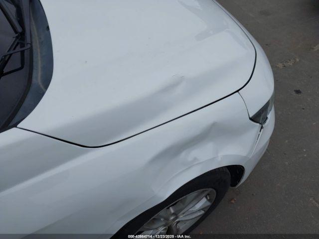 Chevrolet Malibu 1lt Image 19