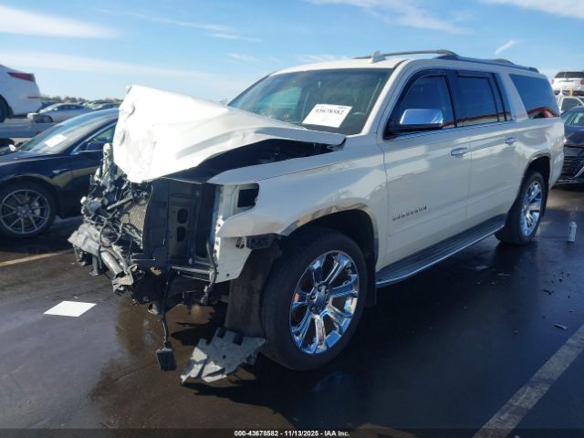 Chevrolet Suburban 1500 Ltz Image 18