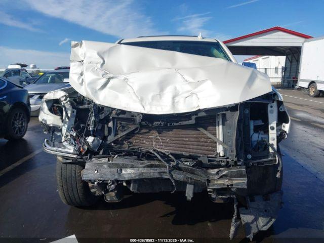 Chevrolet Suburban 1500 Ltz Image 17