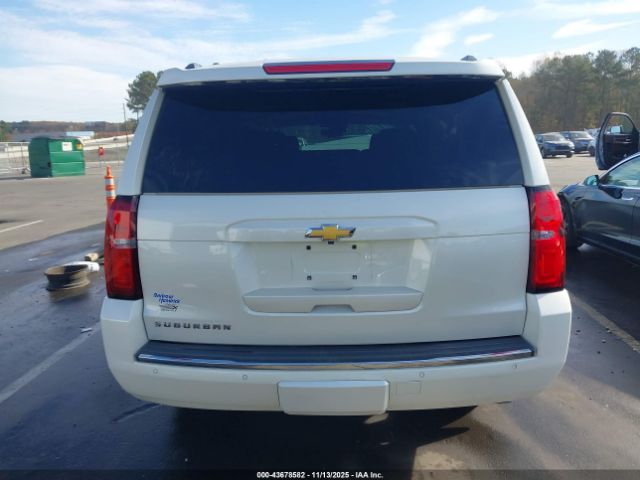 Chevrolet Suburban 1500 Ltz Image 16