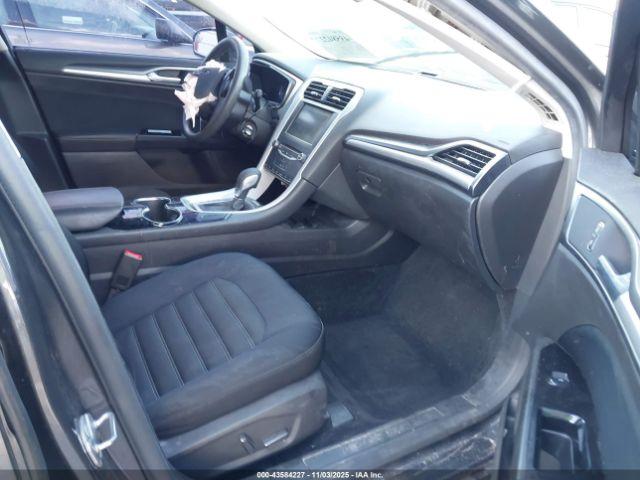 Ford Fusion Se Image 7