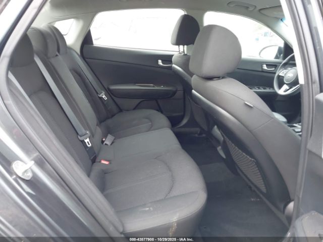 Kia Optima Lx Image 8