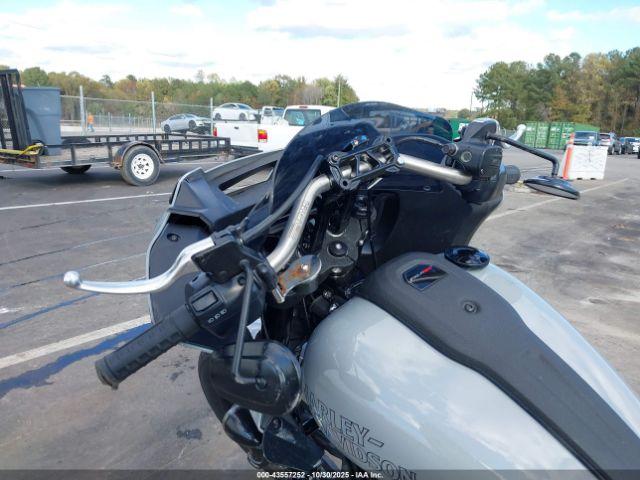 Harley-Davidson Fxlrst Image 14