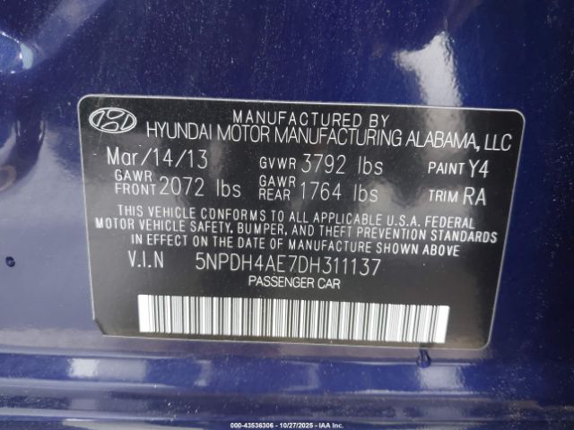 Hyundai ELANTRA Limited Image 5