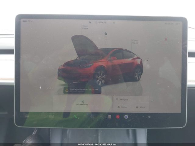 Tesla Model Y Image 18