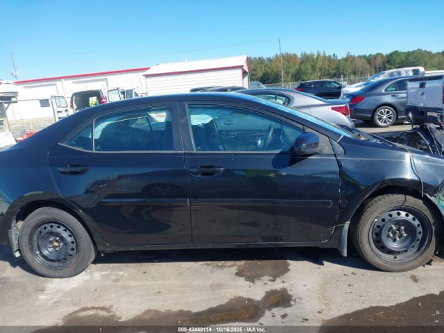 Toyota Corolla Le Image 18