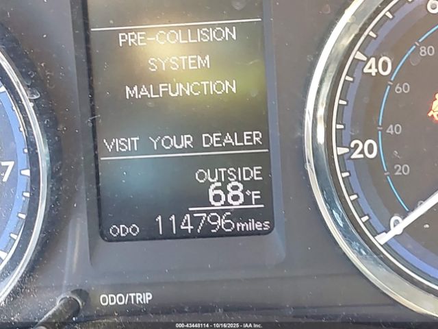 Toyota Corolla Le Image 15