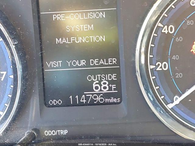 Toyota Corolla Le Image 15