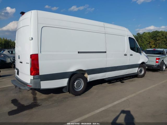 Mercedes-Benz Sprinter 2500 High Roof I4 Image 5