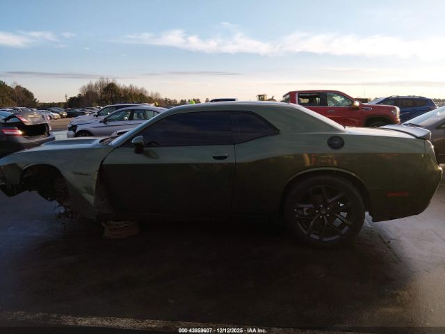 Dodge Challenger Image 18