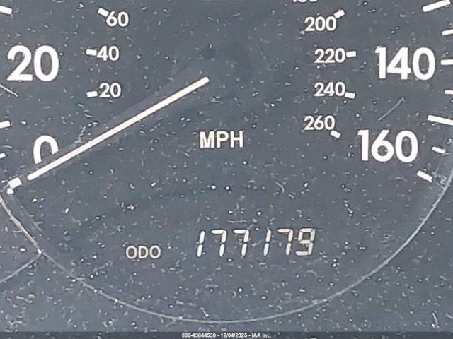 Toyota Avalon Limited Image 9