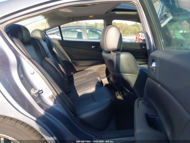 Nissan Maxima 3.5 Sv Image 13