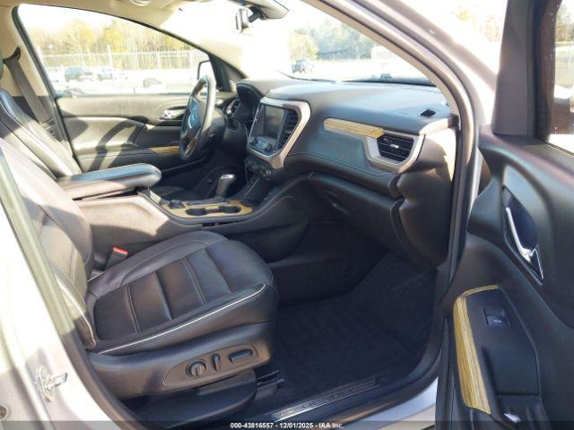 GMC Acadia Denali Image 3