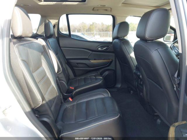 GMC Acadia Denali Image 8