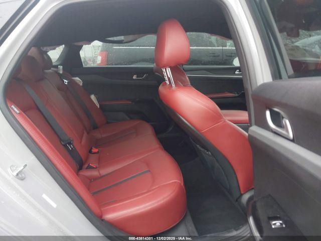 Kia K5 Gt-line Image 2