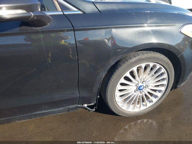 Ford Fusion Titanium Image 4