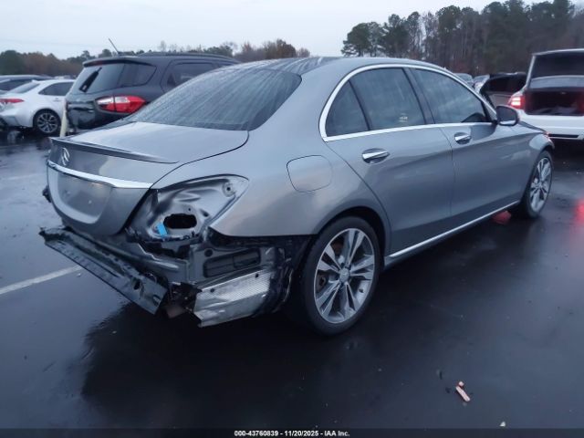 Mercedes-Benz C-Class Image 12