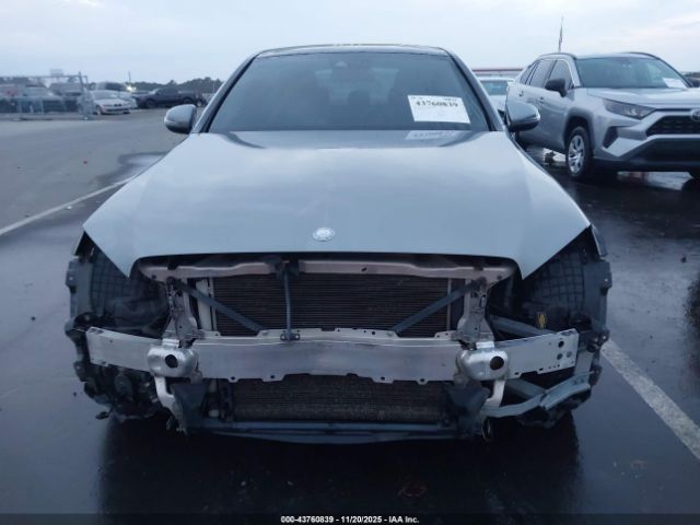 Mercedes-Benz C-Class Image 4