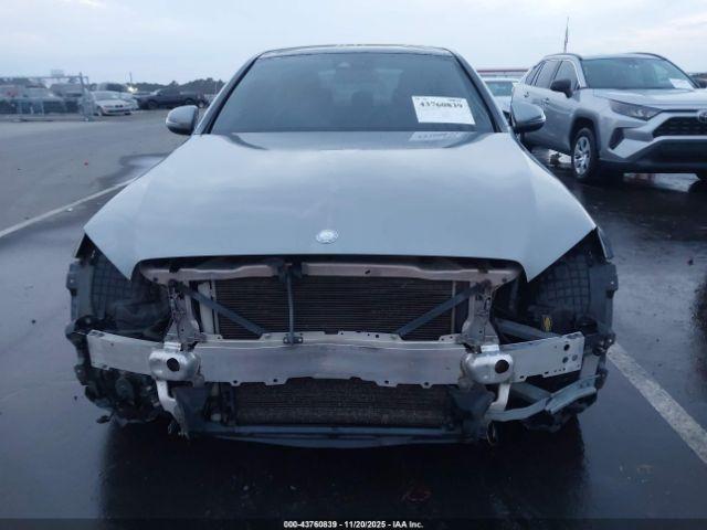 Mercedes-Benz C-Class Image 4