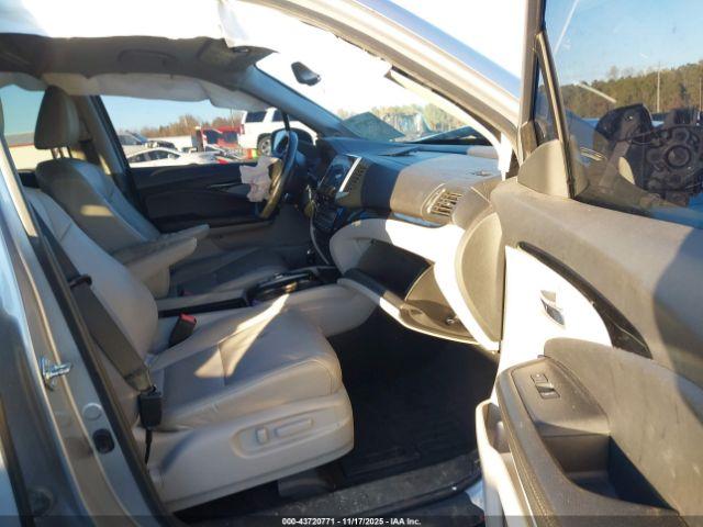 Honda Pilot Touring Image 9