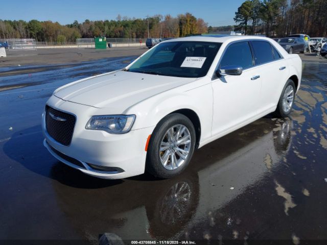Chrysler 300c Image 5