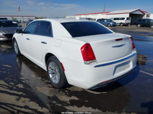 Chrysler 300c Image 2