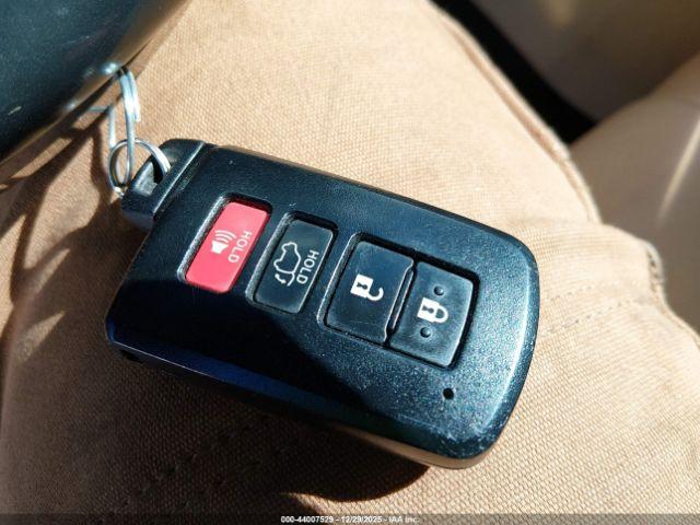 Toyota Highlander Xle V6 Image 12