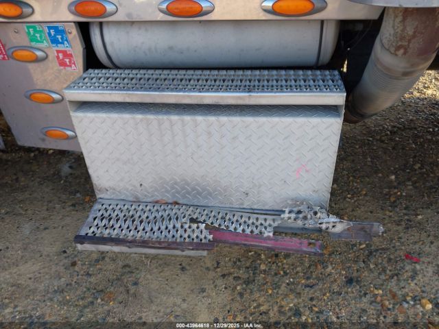 Peterbilt 379 Image 20