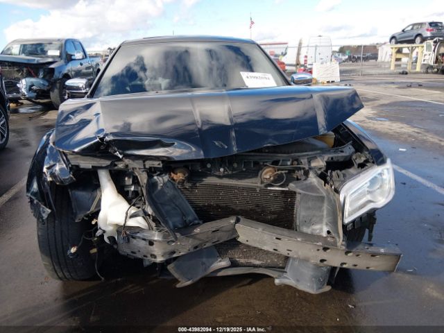 Chrysler 300c Image 5