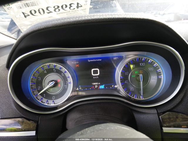 Chrysler 300c Image 6