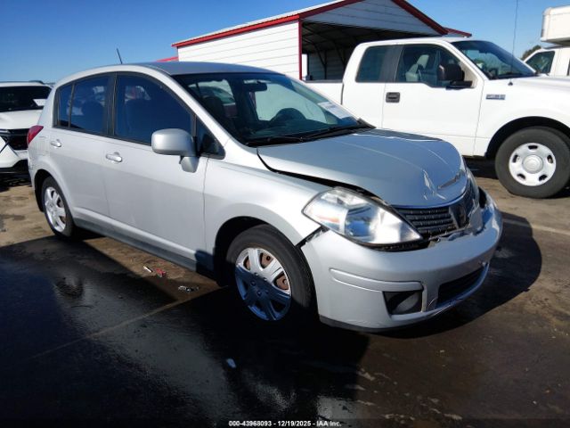 Nissan Versa 1.8s Image 1