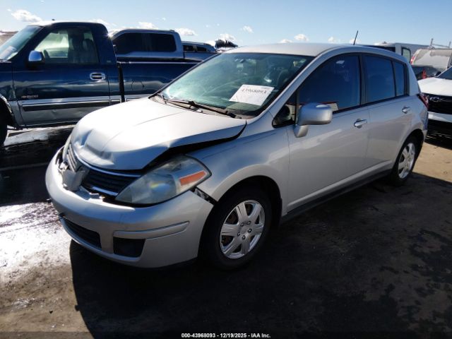 Nissan Versa 1.8s Image 8