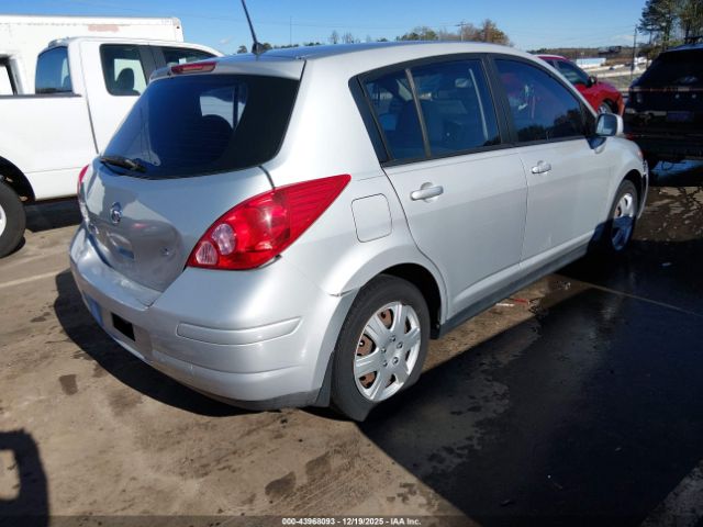 Nissan Versa 1.8s Image 4