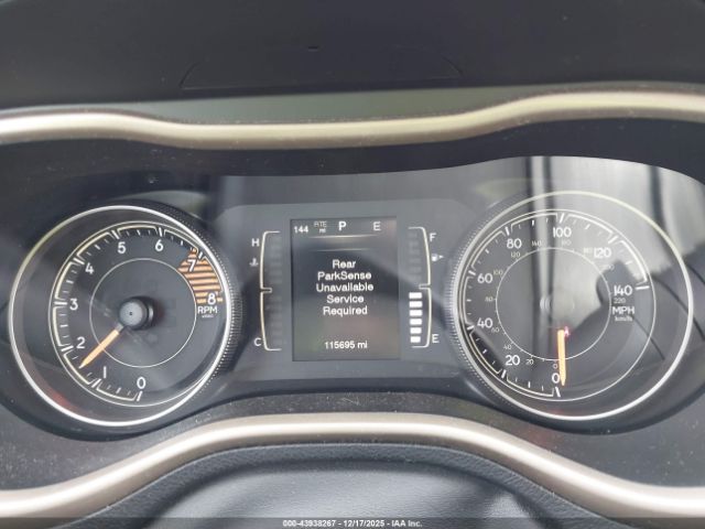 Jeep Cherokee Latitude Image 11