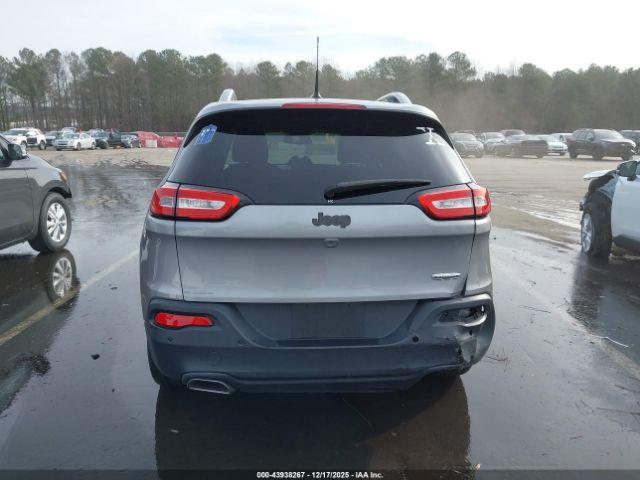 Jeep Cherokee Latitude Image 13
