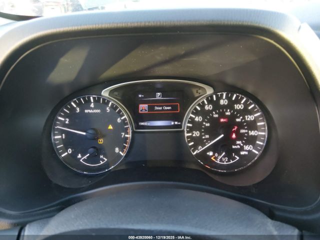 Nissan Pathfinder Sv Image 5