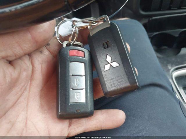 Mitsubishi Outlander Sel Image 10