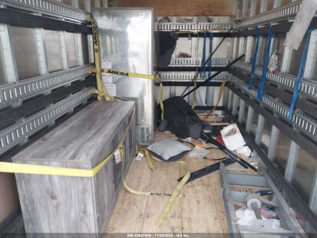 Chevrolet Express Work Van Image 7