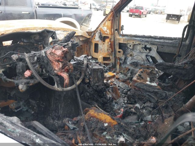 Chevrolet Express Work Van Image 8